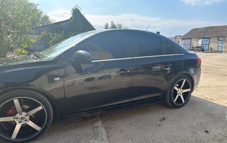 Chevrolet Cruze II, 2010 год, 400 000 рублей, 3 фотография
