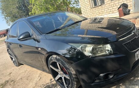 Chevrolet Cruze II, 2010 год, 400 000 рублей, 2 фотография