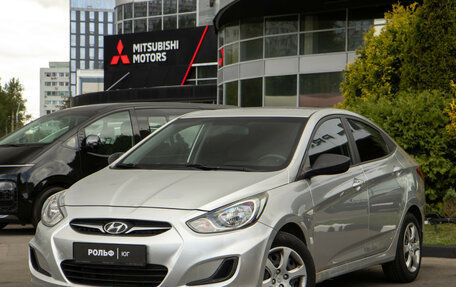 Hyundai Solaris II рестайлинг, 2011 год, 698 000 рублей, 18 фотография
