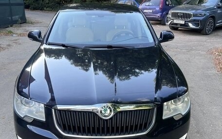Skoda Superb III рестайлинг, 2011 год, 950 000 рублей, 1 фотография