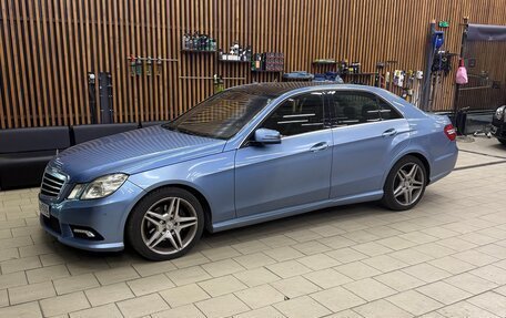 Mercedes-Benz E-Класс, 2010 год, 1 300 000 рублей, 2 фотография