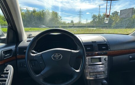 Toyota Avensis III рестайлинг, 2006 год, 750 000 рублей, 19 фотография