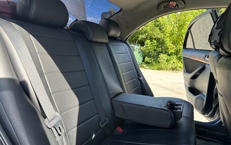 Toyota Avensis III рестайлинг, 2006 год, 750 000 рублей, 25 фотография