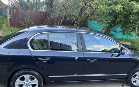 Skoda Superb III рестайлинг, 2011 год, 950 000 рублей, 9 фотография