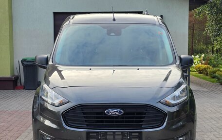 Ford Tourneo Connect II рестайлинг, 2020 год, 1 795 000 рублей, 2 фотография