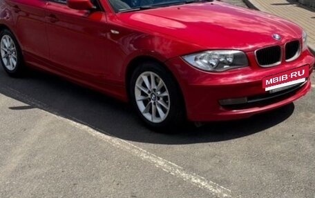 BMW 1 серия, 2011 год, 760 000 рублей, 3 фотография
