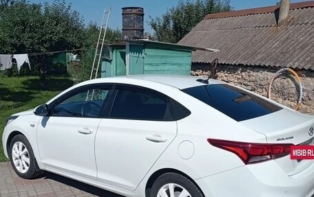 Hyundai Solaris II рестайлинг, 2018 год, 1 380 000 рублей, 8 фотография