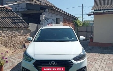 Hyundai Solaris II рестайлинг, 2018 год, 1 380 000 рублей, 6 фотография