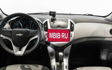 Chevrolet Cruze II, 2012 год, 670 000 рублей, 6 фотография