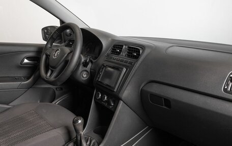 Volkswagen Polo VI (EU Market), 2015 год, 800 800 рублей, 7 фотография