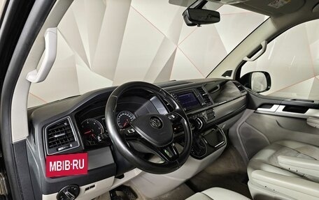 Volkswagen Multivan T6 рестайлинг, 2015 год, 2 989 000 рублей, 16 фотография