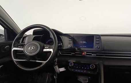 Hyundai Elantra, 2021 год, 2 120 000 рублей, 12 фотография