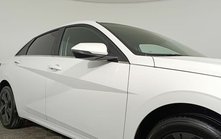 Hyundai Elantra, 2021 год, 2 120 000 рублей, 21 фотография