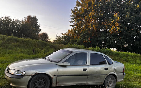 Opel Vectra B рестайлинг, 1996 год, 70 000 рублей, 3 фотография