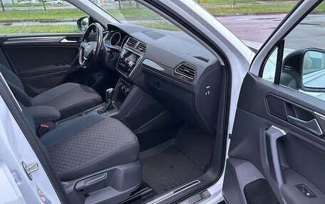 Volkswagen Tiguan II, 2019 год, 2 000 000 рублей, 6 фотография