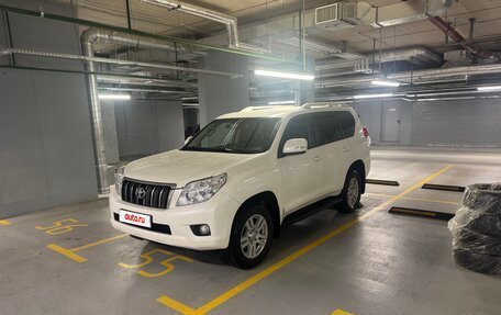Toyota Land Cruiser Prado 150 рестайлинг 2, 2011 год, 2 490 000 рублей, 2 фотография