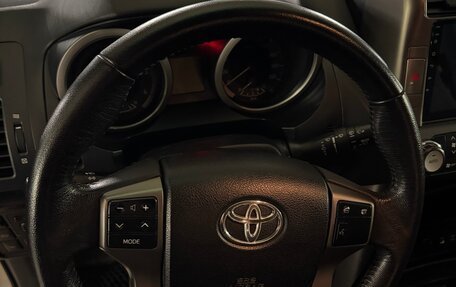 Toyota Land Cruiser Prado 150 рестайлинг 2, 2011 год, 2 490 000 рублей, 8 фотография