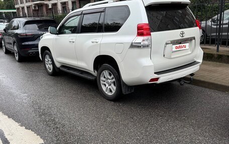 Toyota Land Cruiser Prado 150 рестайлинг 2, 2011 год, 2 490 000 рублей, 18 фотография