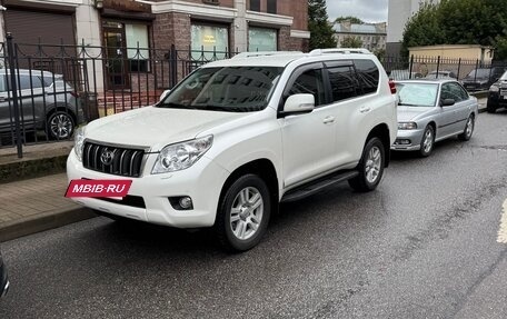Toyota Land Cruiser Prado 150 рестайлинг 2, 2011 год, 2 490 000 рублей, 17 фотография