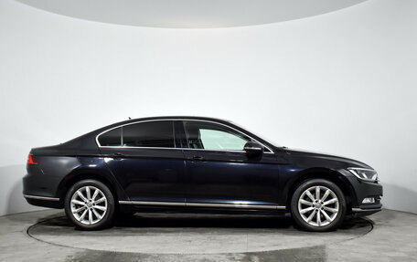 Volkswagen Passat B8 рестайлинг, 2018 год, 1 880 000 рублей, 4 фотография