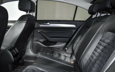 Volkswagen Passat B8 рестайлинг, 2018 год, 1 880 000 рублей, 13 фотография