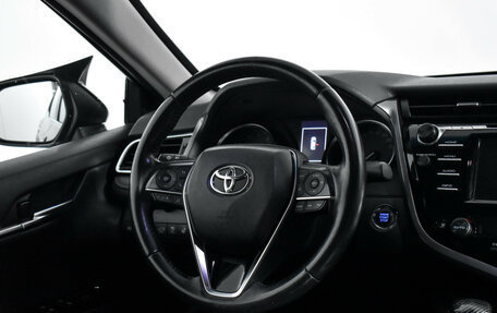 Toyota Camry, 2021 год, 2 690 000 рублей, 14 фотография
