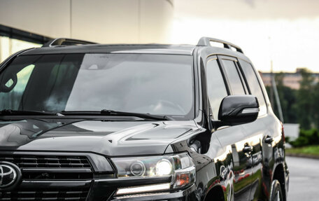 Toyota Land Cruiser 200, 2020 год, 8 999 999 рублей, 2 фотография