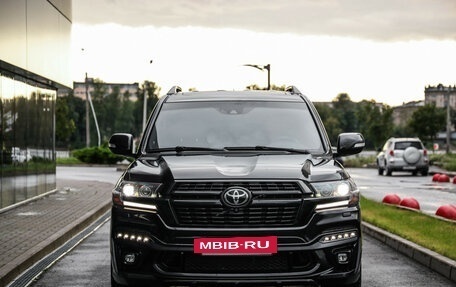 Toyota Land Cruiser 200, 2020 год, 8 999 999 рублей, 4 фотография