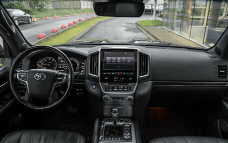 Toyota Land Cruiser 200, 2020 год, 8 999 999 рублей, 13 фотография