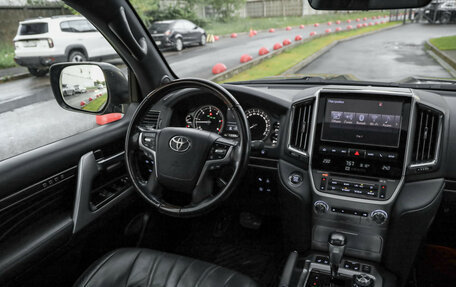 Toyota Land Cruiser 200, 2020 год, 8 999 999 рублей, 12 фотография