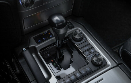 Toyota Land Cruiser 200, 2020 год, 8 999 999 рублей, 23 фотография