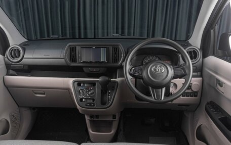 Toyota Passo III, 2018 год, 899 000 рублей, 11 фотография