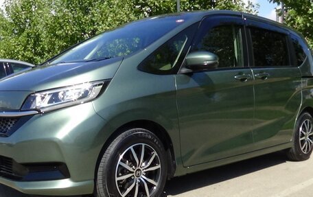 Honda Freed II, 2021 год, 1 750 000 рублей, 2 фотография