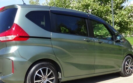 Honda Freed II, 2021 год, 1 750 000 рублей, 5 фотография