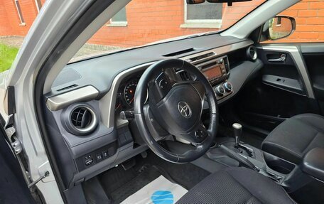 Toyota RAV4, 2013 год, 1 650 000 рублей, 4 фотография