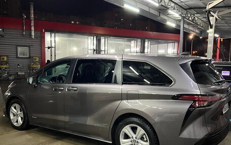 Toyota Sienna, 2021 год, 3 999 999 рублей, 6 фотография