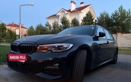 BMW 3 серия, 2019 год, 3 690 000 рублей, 3 фотография