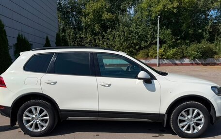 Volkswagen Touareg III, 2011 год, 1 930 000 рублей, 6 фотография