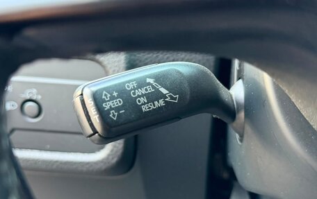 Volkswagen Touareg III, 2011 год, 1 930 000 рублей, 16 фотография