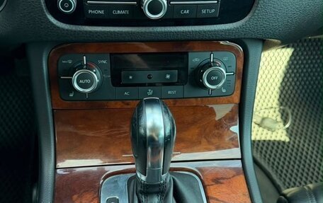Volkswagen Touareg III, 2011 год, 1 930 000 рублей, 17 фотография