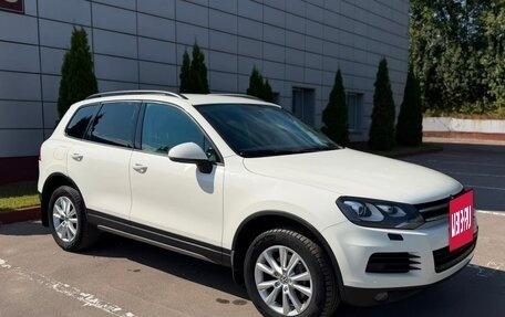 Volkswagen Touareg III, 2011 год, 1 930 000 рублей, 5 фотография