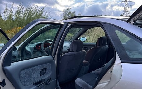 Renault Laguna II, 2000 год, 260 000 рублей, 13 фотография