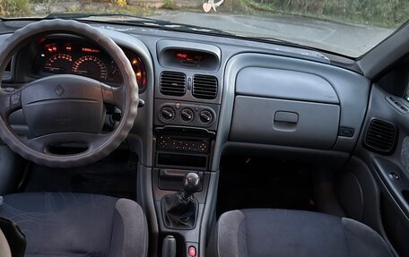 Renault Laguna II, 2000 год, 260 000 рублей, 8 фотография