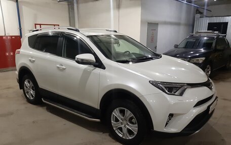 Toyota RAV4, 2017 год, 3 500 000 рублей, 13 фотография