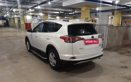 Toyota RAV4, 2017 год, 3 500 000 рублей, 8 фотография