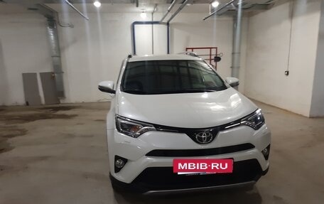 Toyota RAV4, 2017 год, 3 500 000 рублей, 2 фотография