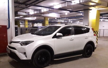 Toyota RAV4, 2017 год, 3 500 000 рублей, 15 фотография