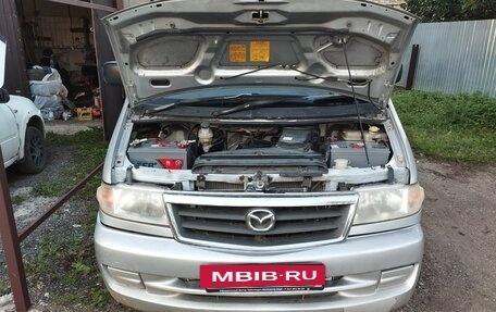 Mazda Bongo Friendee i рестайлинг, 2001 год, 230 000 рублей, 2 фотография