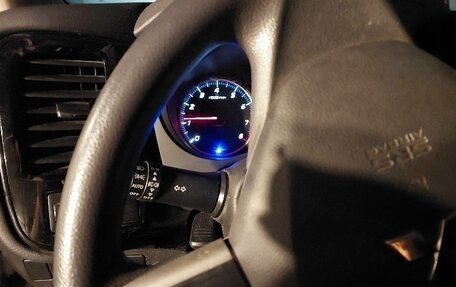 Mitsubishi Outlander III рестайлинг 3, 2017 год, 2 050 000 рублей, 14 фотография