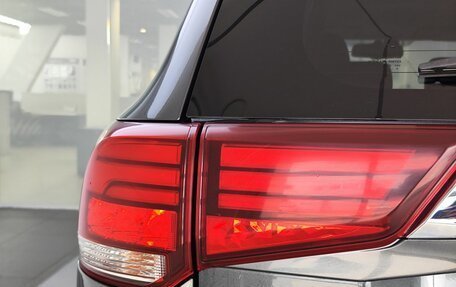 Mitsubishi Outlander III рестайлинг 3, 2016 год, 1 945 000 рублей, 10 фотография